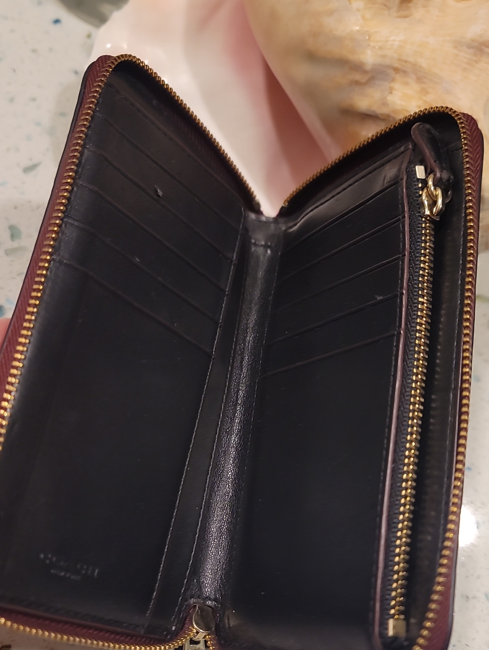 Beautiful Coach Wallet - Picture 4 of 5